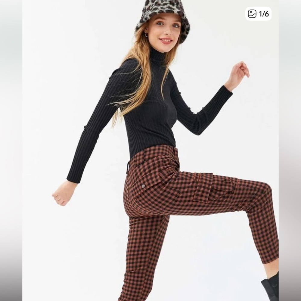 Urban Outfitters Elaine Checkered Skinny Cargo